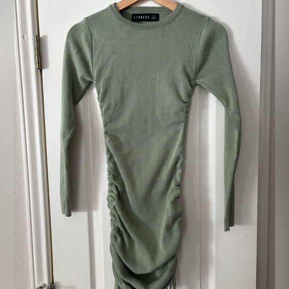 LIONESS Military Minds Long Sleeve Mini Dress Sage - Excellent Condition - XS - Picture 2 of 9